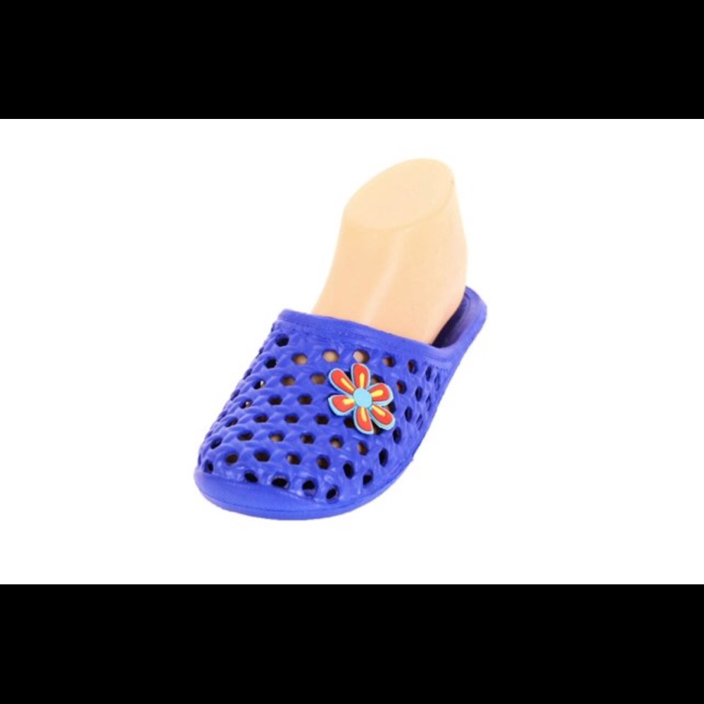 Woman’s slip on mules